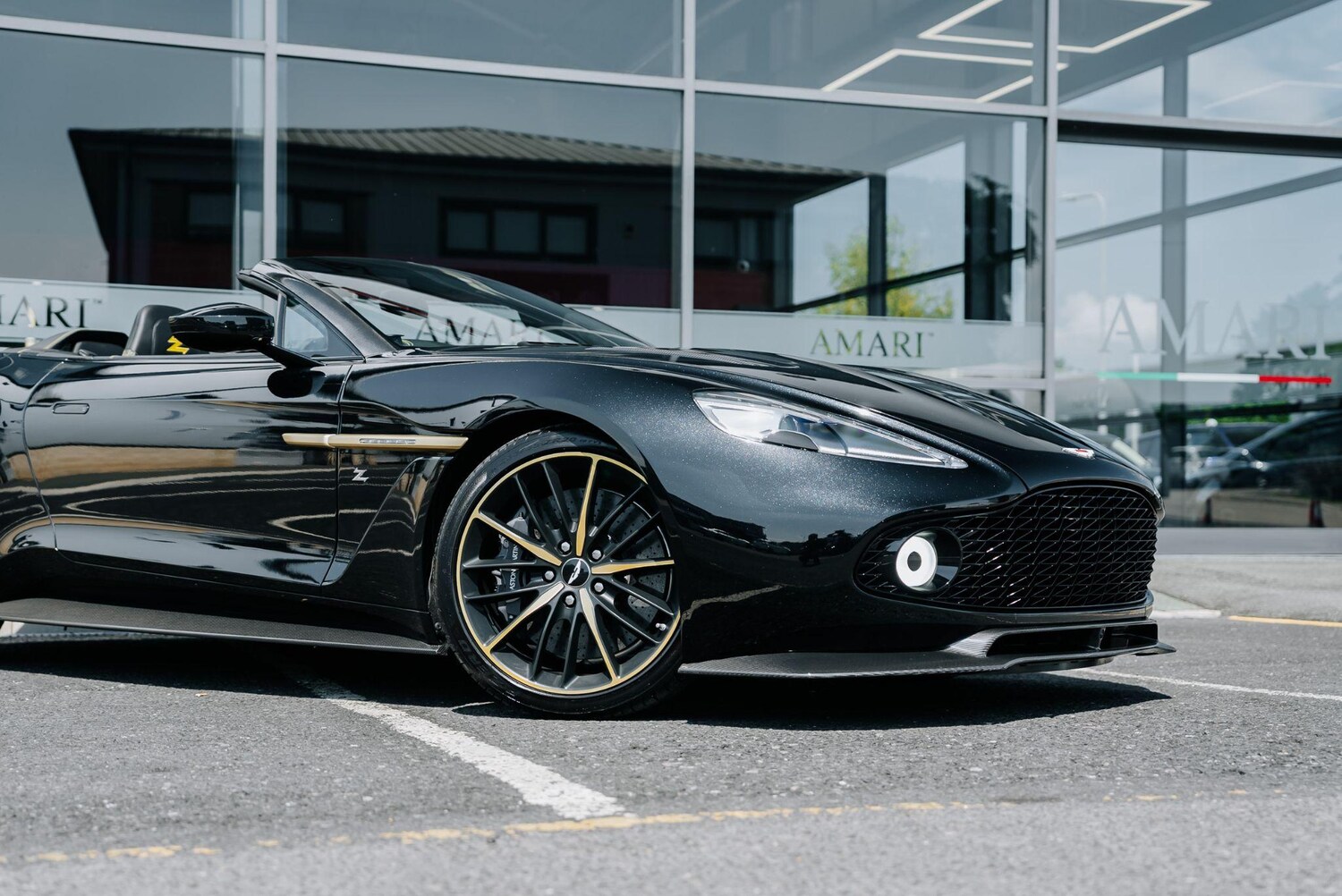 Used Aston Martin Vanquish 2018 for sale - 76283993: Photo 12
