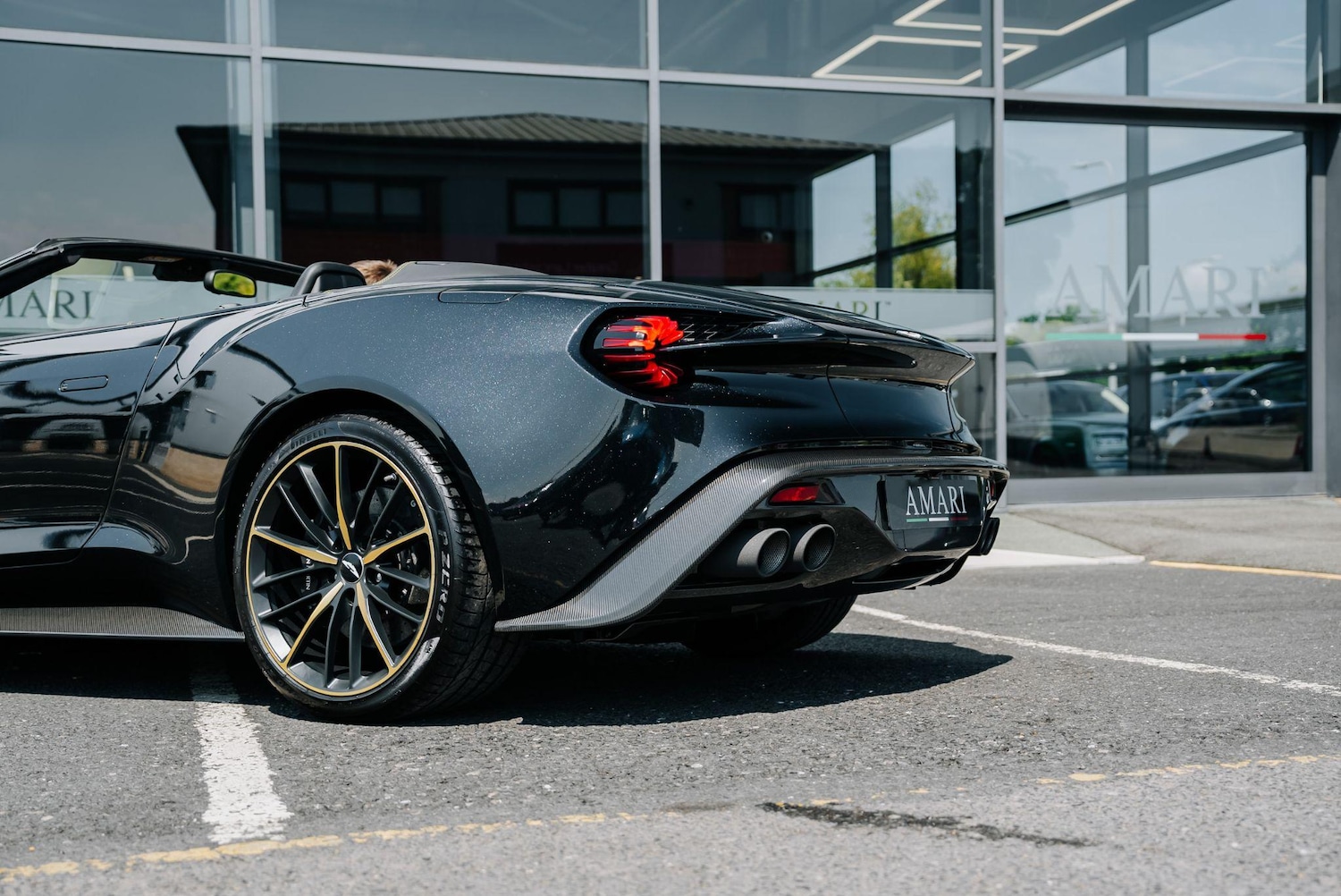 Used Aston Martin Vanquish 2018 for sale - 76283993: Photo 18