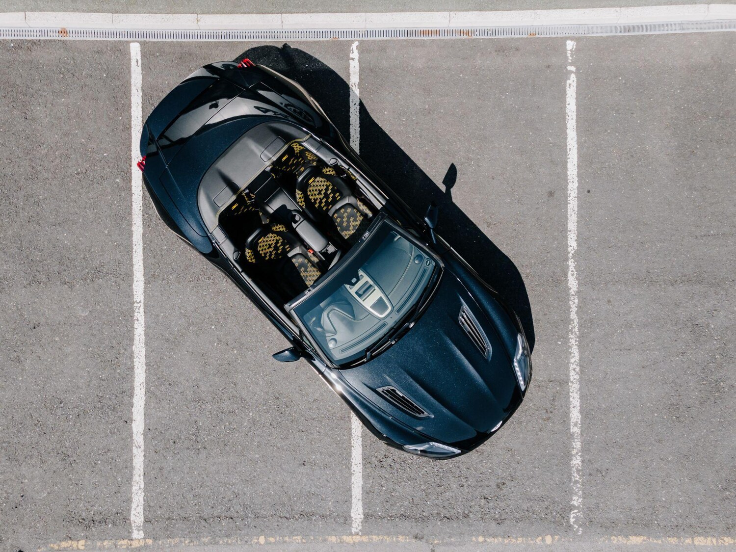 Used Aston Martin Vanquish 2018 for sale - 76283993: Photo 29