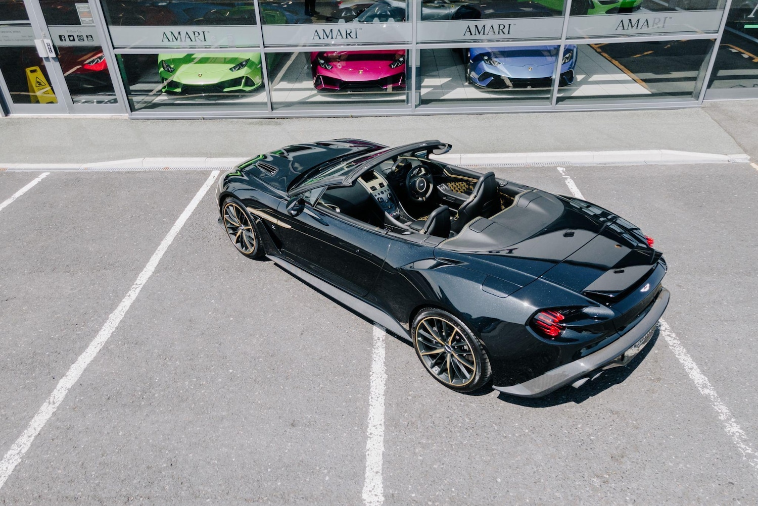 Used Aston Martin Vanquish 2018 for sale - 76283993: Photo 30