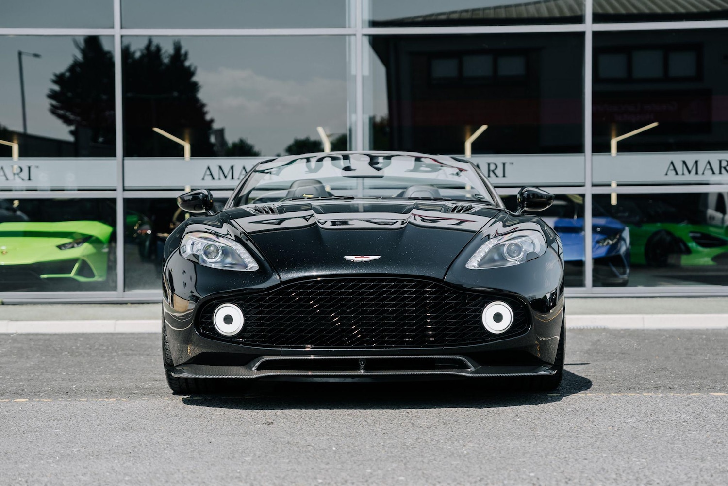 Used Aston Martin Vanquish 2018 for sale - 76283993: Photo 4