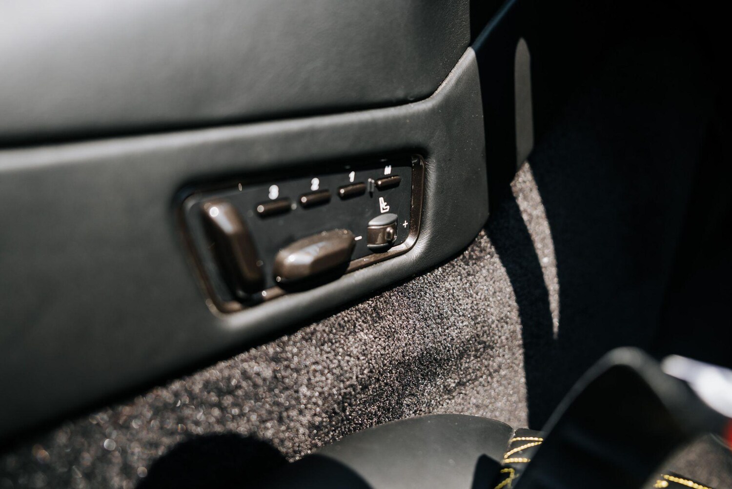 Used Aston Martin Vanquish 2018 for sale - 76283993: Photo 40