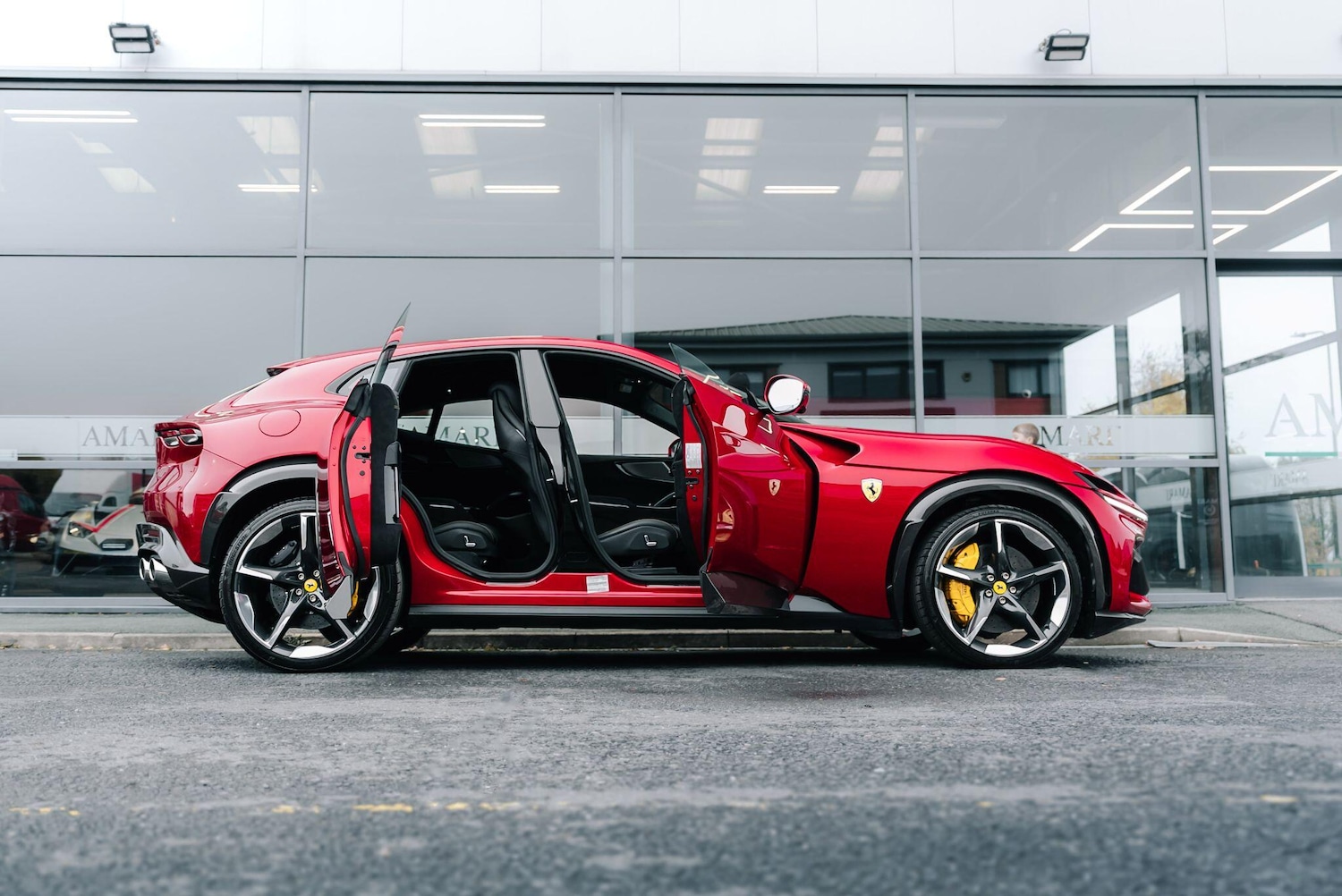 Used Ferrari Purosangue 2024 for sale - 76424502: Photo 4