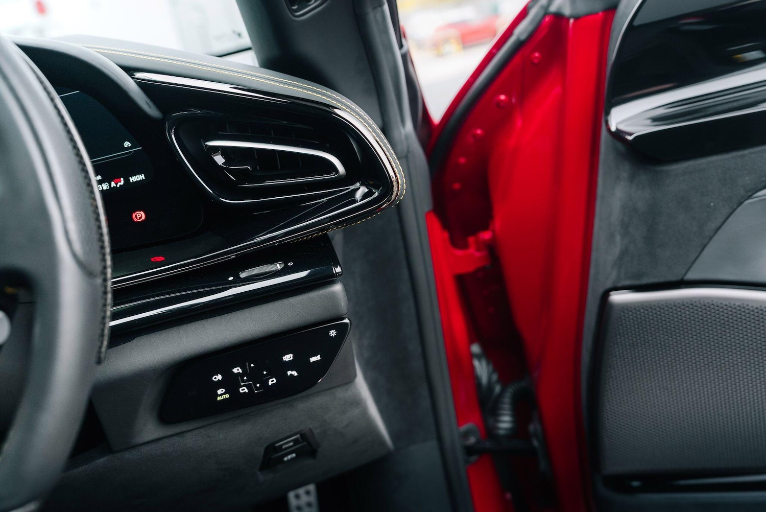 Used Ferrari Purosangue 2024 for sale - 76424502: Photo 51