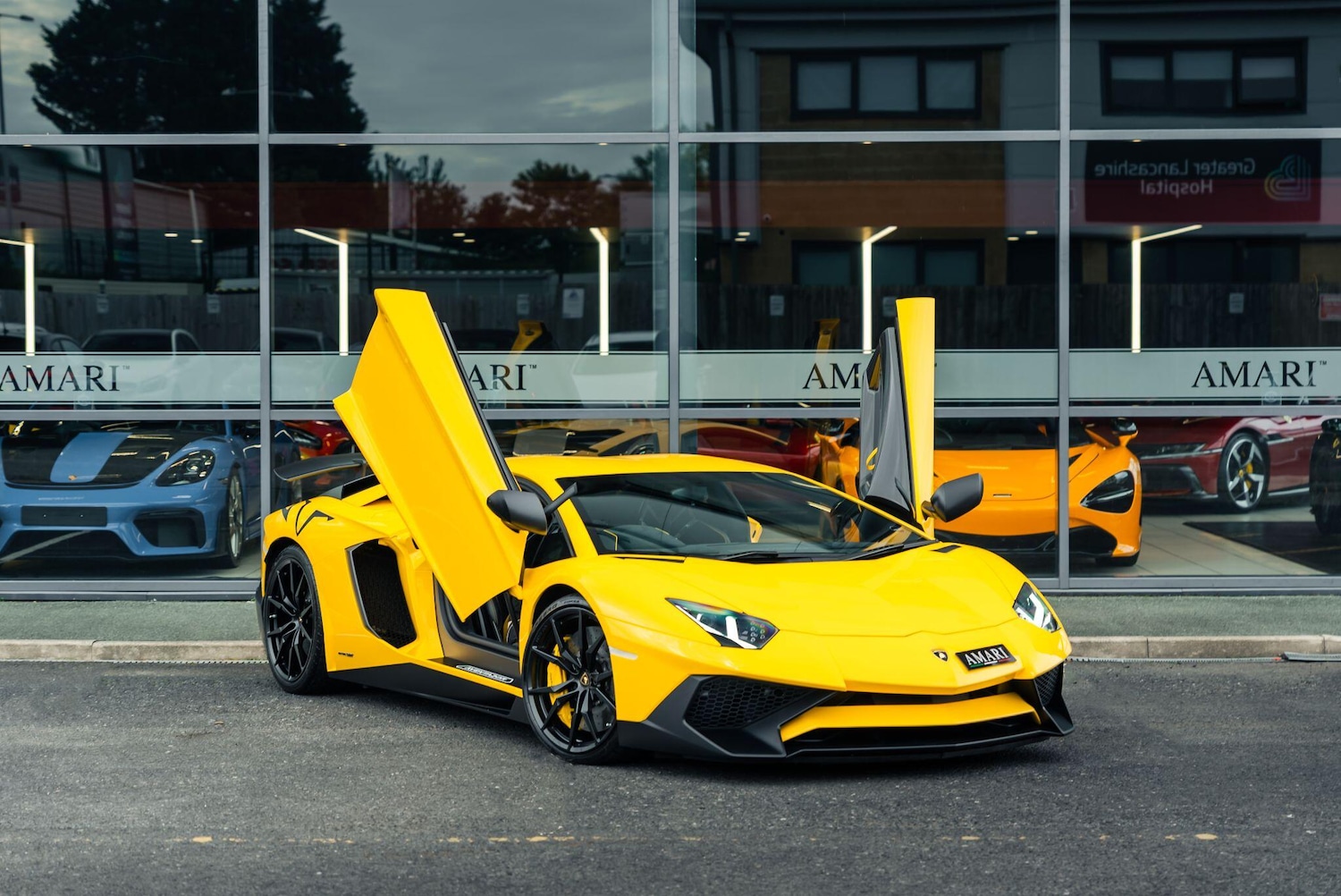 Used Lamborghini Aventador 2017 for sale - 76307128: Photo 2