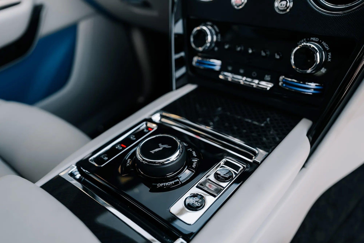 Used Rolls-Royce Cullinan 2020 for sale - 76284262: Photo 40