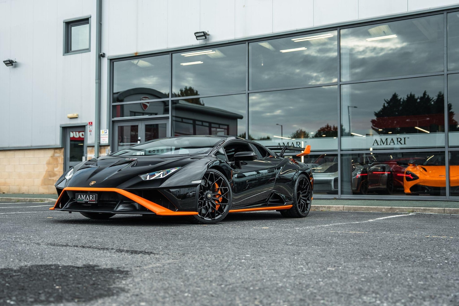 Used Lamborghini Huracan 2023 for sale - 76282774: Photo 23