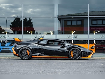 Used Lamborghini Huracan 2023 for sale - 76282774: Photo