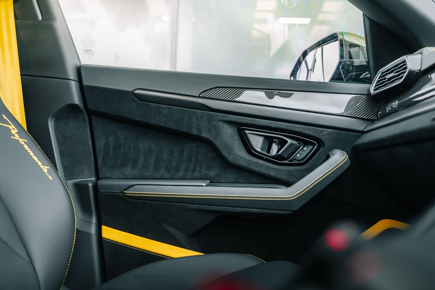 Used Lamborghini Urus 2023 for sale - 76282626: Photo 48