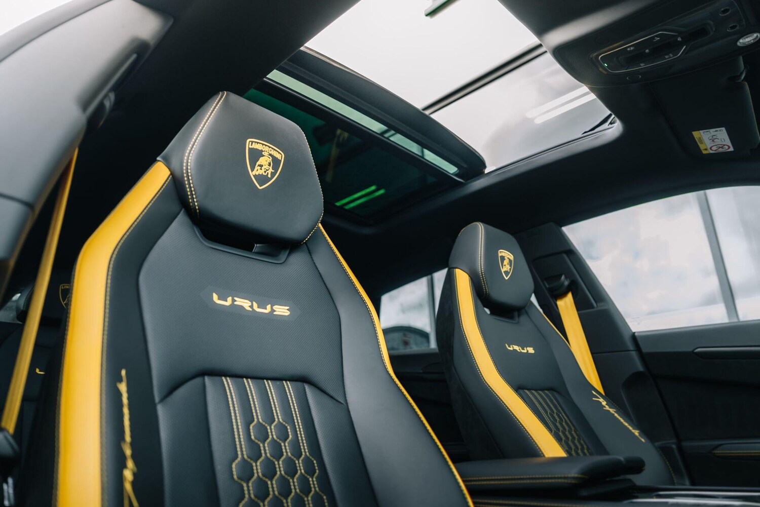 Used Lamborghini Urus 2023 for sale - 76282626: Photo 50