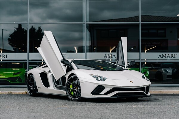 Used Lamborghini Aventador for sale - 76283484: Photo 2