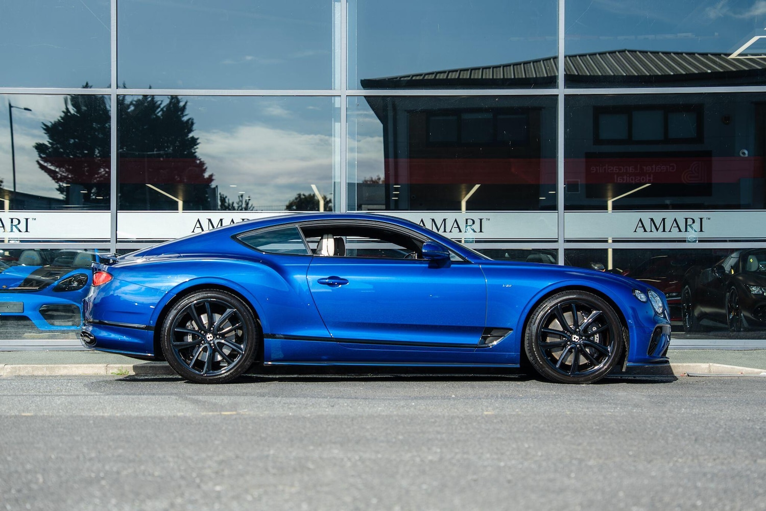 Used Bentley Continental 2024 for sale - 76284405: Photo 2