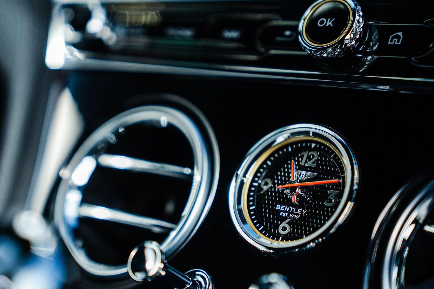 Used Bentley Continental 2024 for sale - 76284405: Photo 47