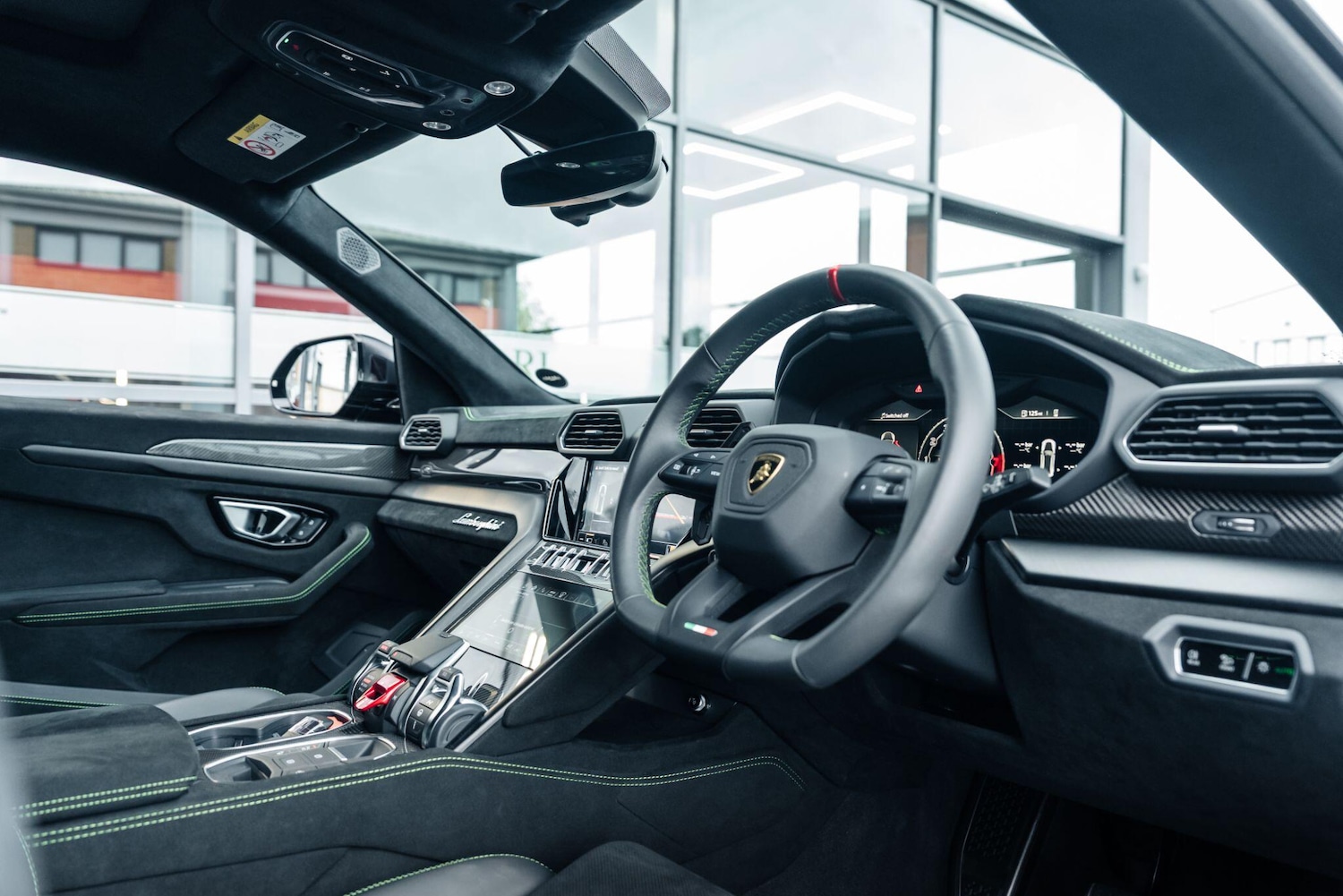 Used Lamborghini Urus 2024 for sale - 76283922: Photo 37