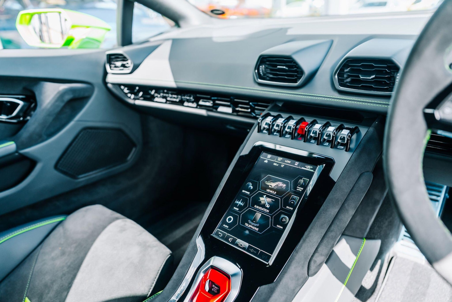 Used Lamborghini Huracan 2023 for sale - 76282753: Photo 37