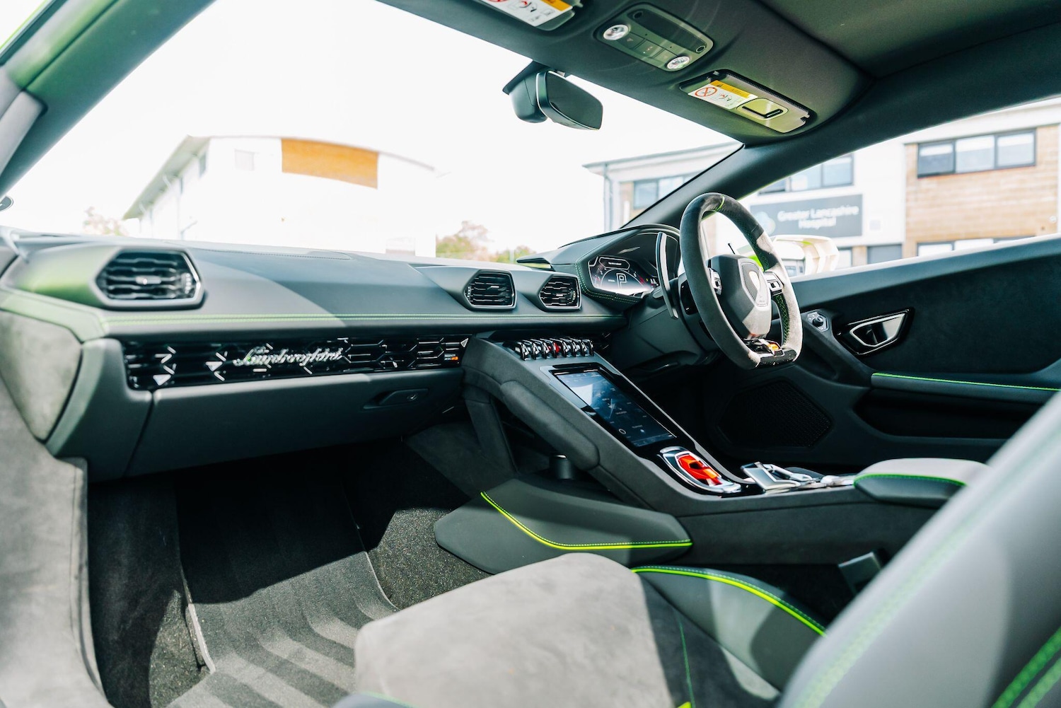 Used Lamborghini Huracan 2023 for sale - 76282753: Photo 45