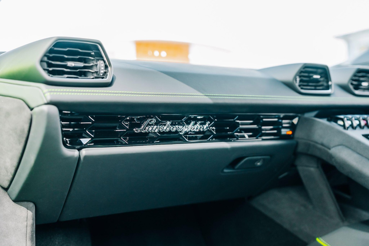 Used Lamborghini Huracan 2023 for sale - 76282753: Photo 47