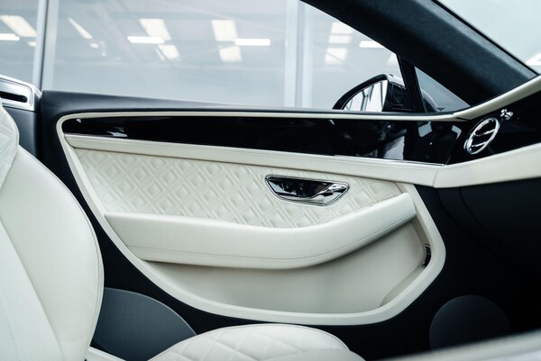 Used Bentley Continental 2021 for sale - 76283196: Photo 44