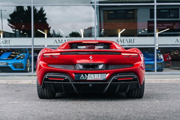 Used Ferrari 296 GTB 2024 for sale - 76283194: Photo 7