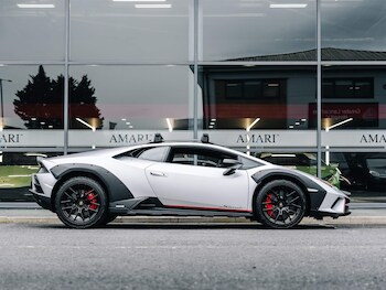 Used Lamborghini Huracan 2023 for sale - 76284000: Photo