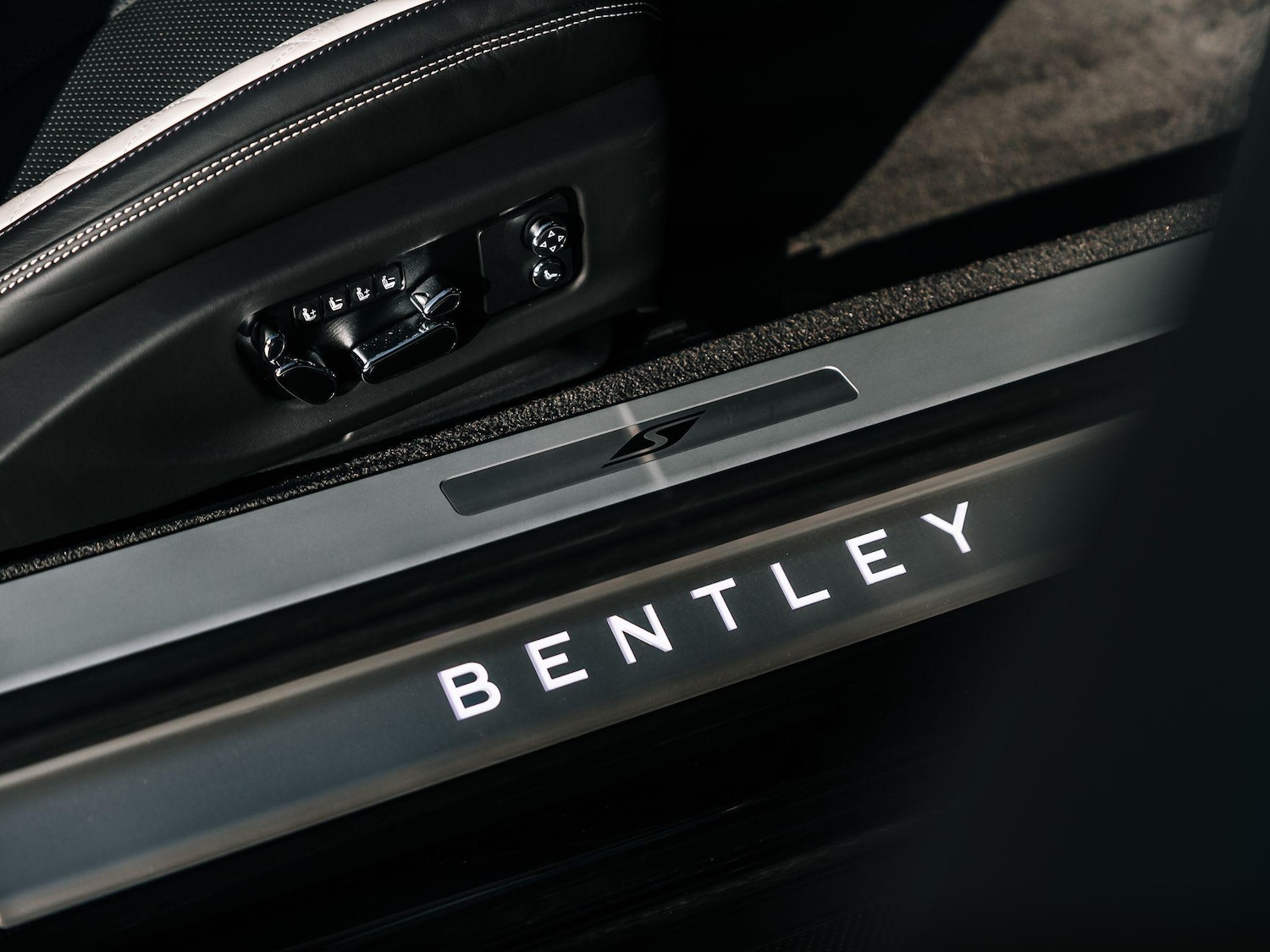 Used Bentley Continental 2023 for sale - 76284427: Photo 47