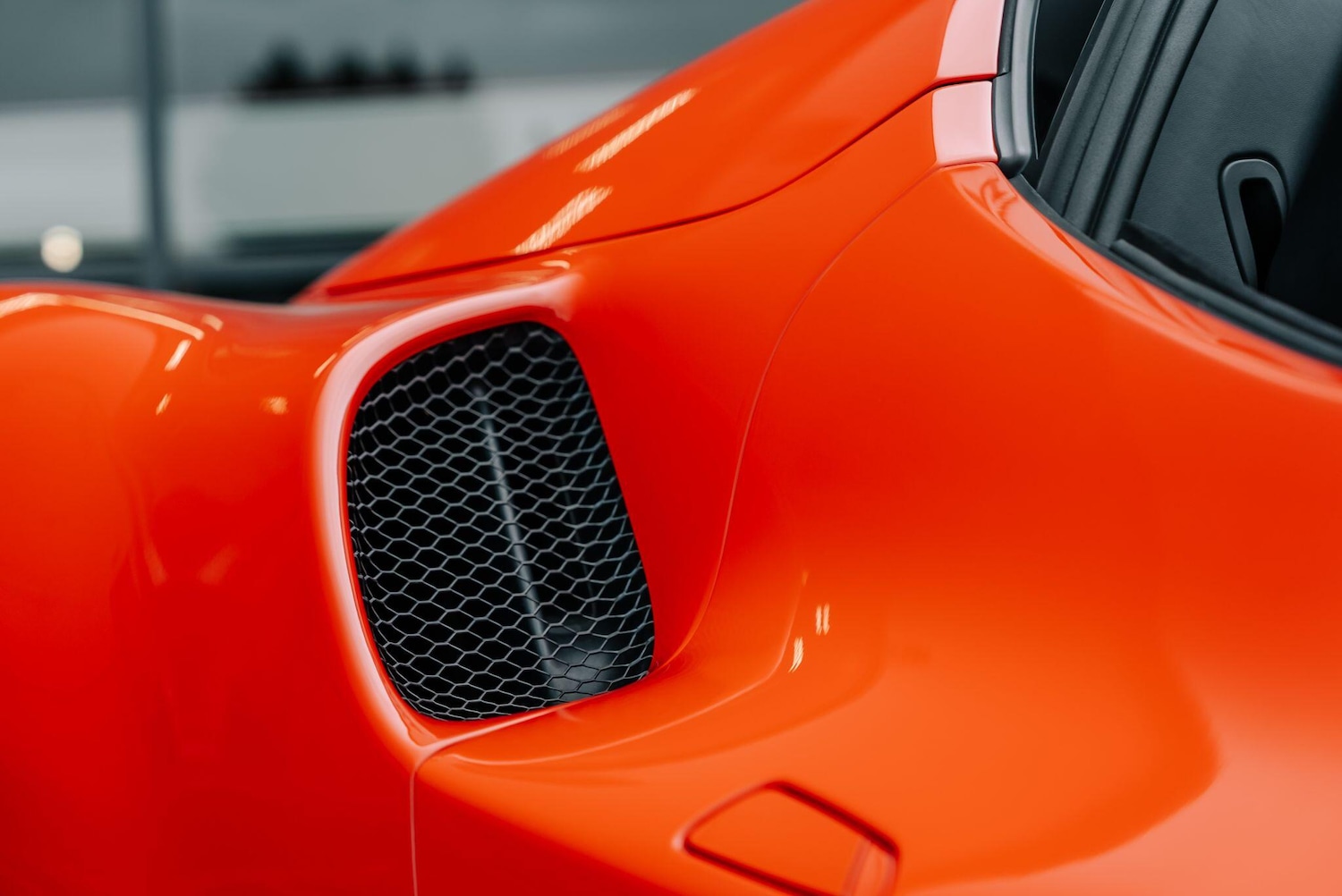 Used Ferrari 296 GTS 2025 for sale - 76284217: Photo 24