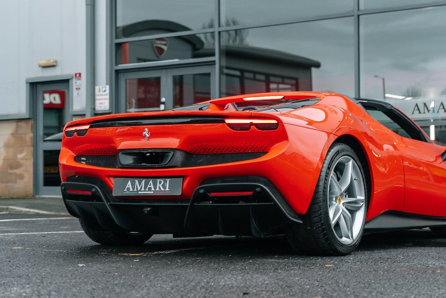 Used Ferrari 296 GTS 2025 for sale - 76284217: Photo 26