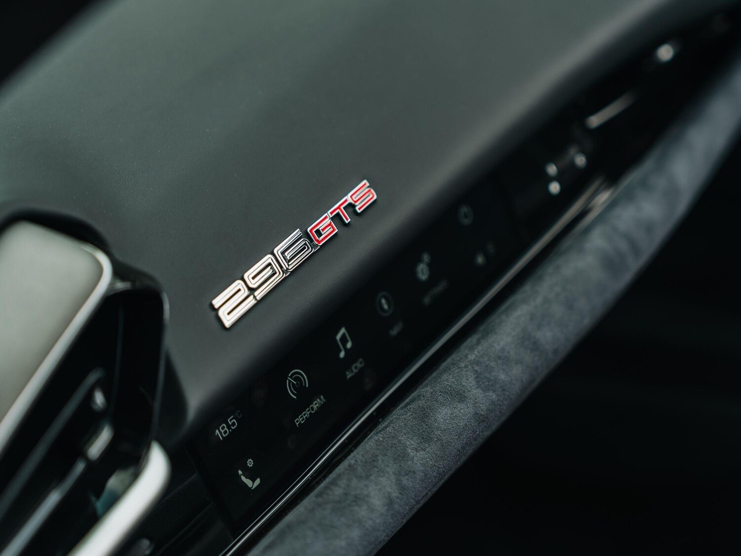 Used Ferrari 296 GTS 2025 for sale - 76284217: Photo 45