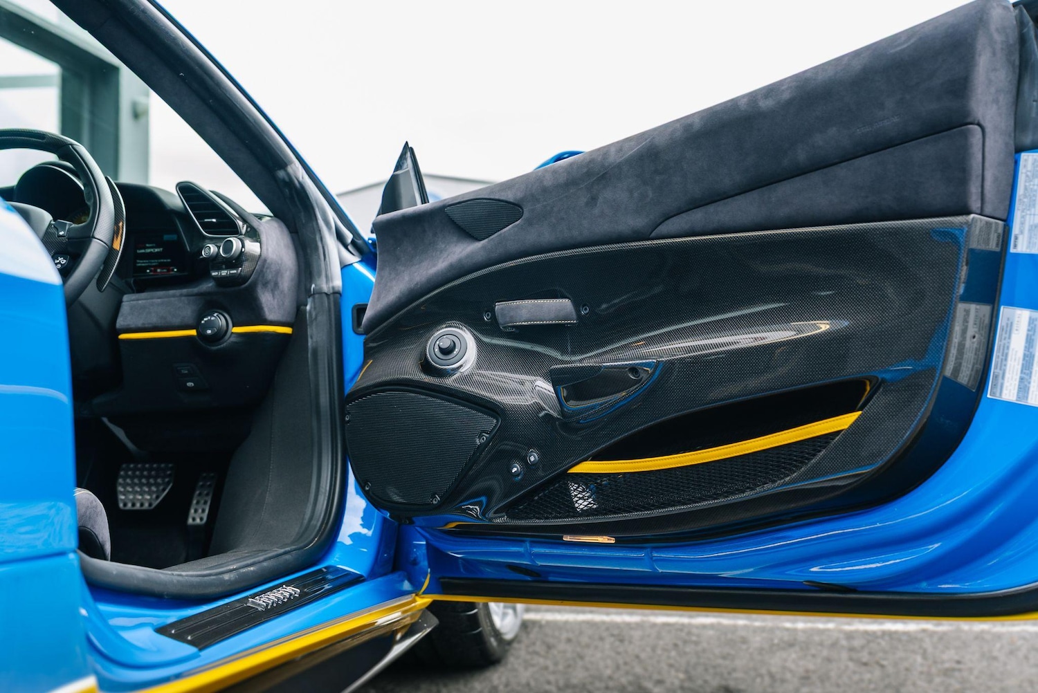 Used Ferrari 488 Pista 2021 for sale - 76284222: Photo 51