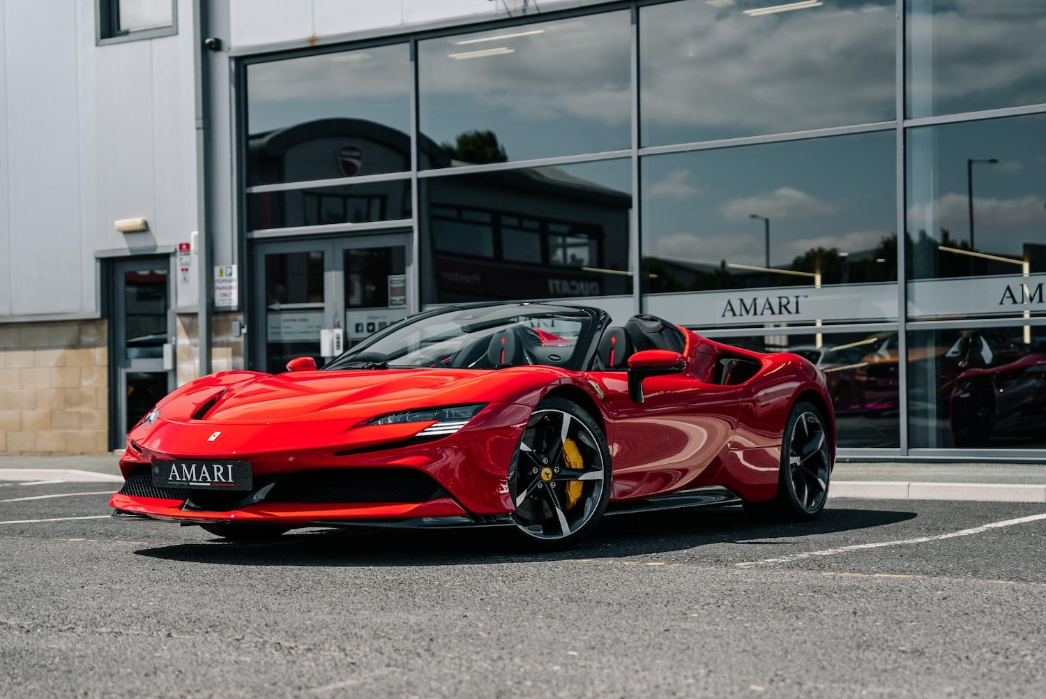 Used Ferrari SF90 Spider 2023 for sale - 76284259: Photo 22