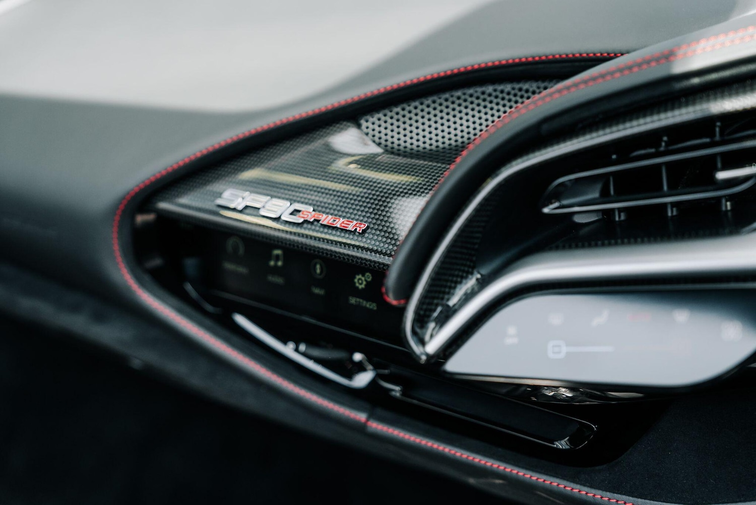 Used Ferrari SF90 Spider 2023 for sale - 76284259: Photo 43