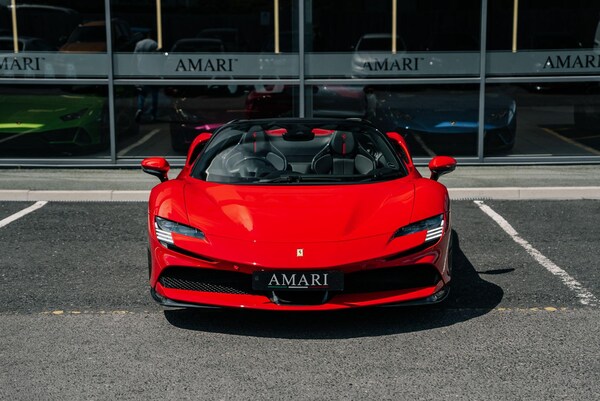 Used Ferrari SF90 Stradale for sale - 76284259: Photo 6