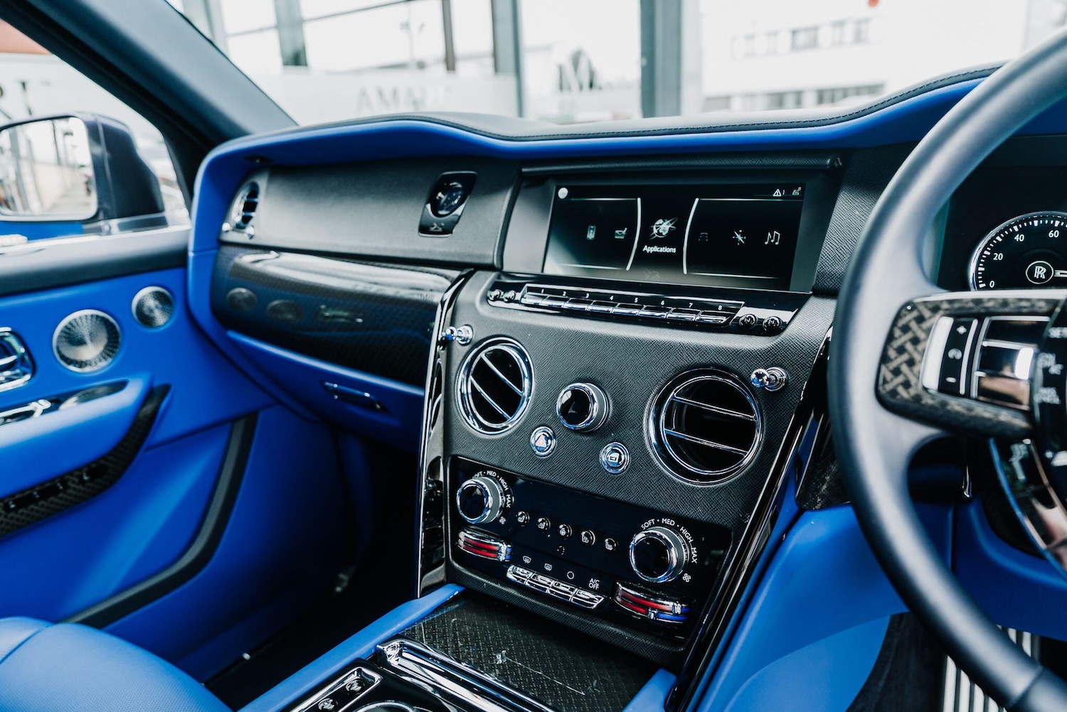 Used Rolls-Royce Cullinan 2020 for sale - 76283575: Photo 40