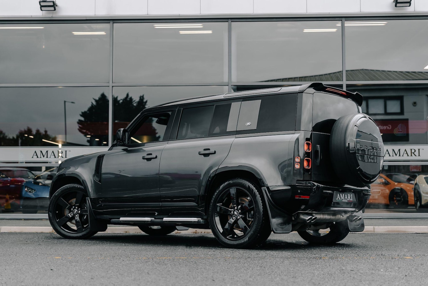 Used Land Rover Defender 110 for sale - 76886785: Photo 3