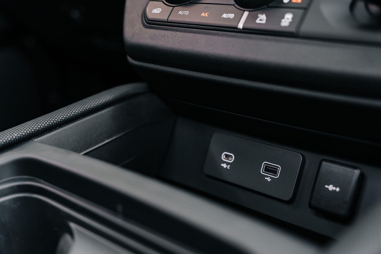 Used Land Rover Defender 110 for sale - 76886785: Photo 42