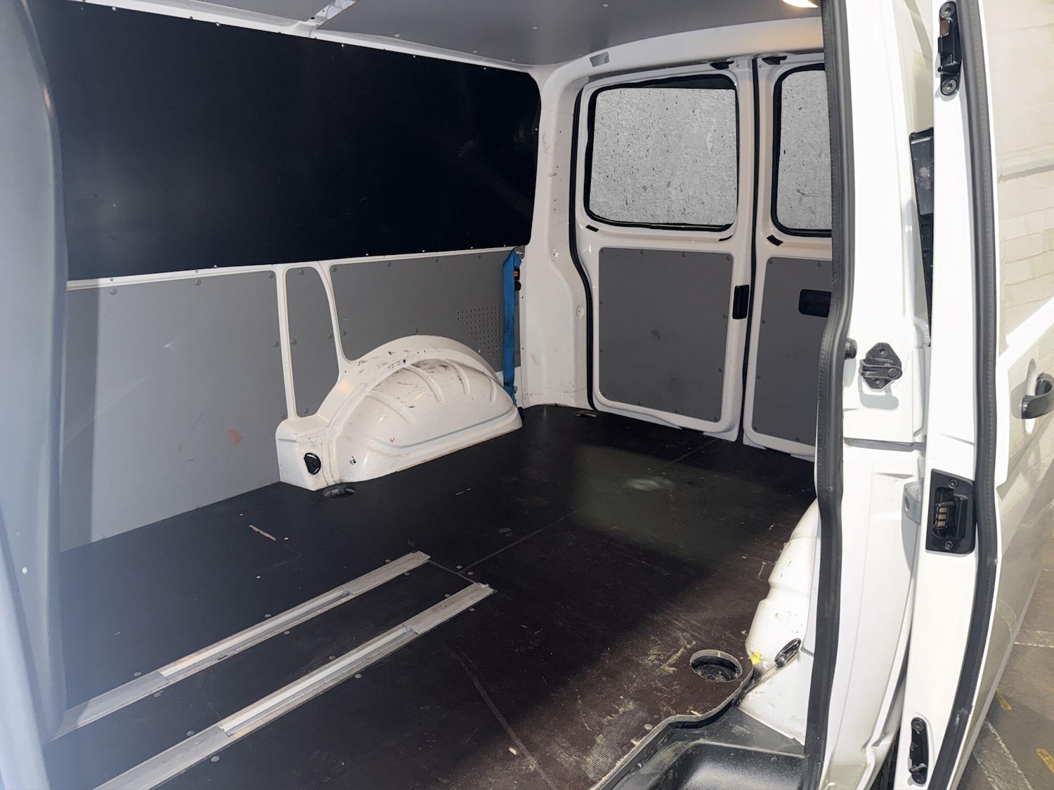 Used Volkswagen Transporter 2012 for sale - 77229729: Photo 18