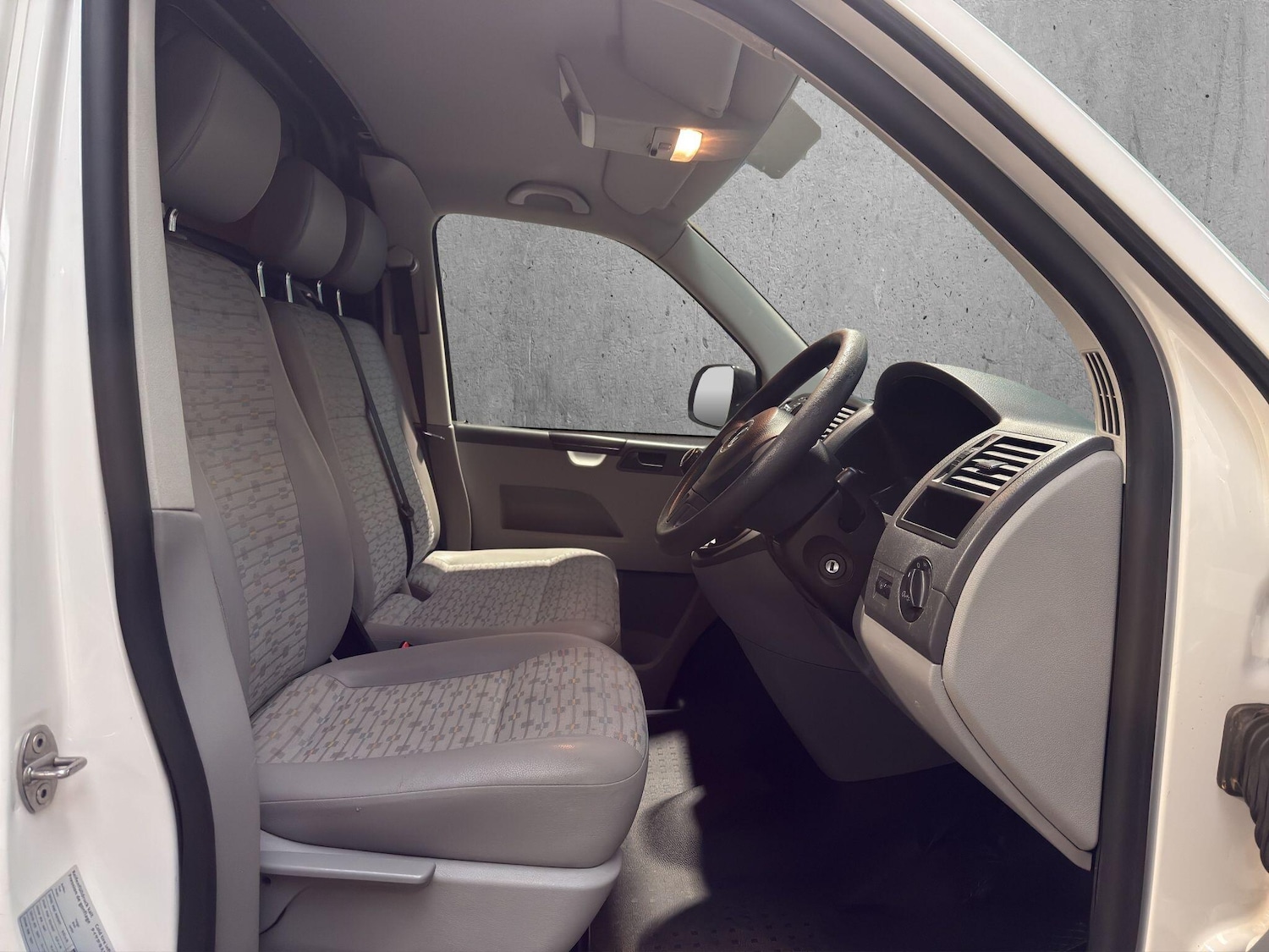 Used Volkswagen Transporter 2012 for sale - 77229729: Photo 4