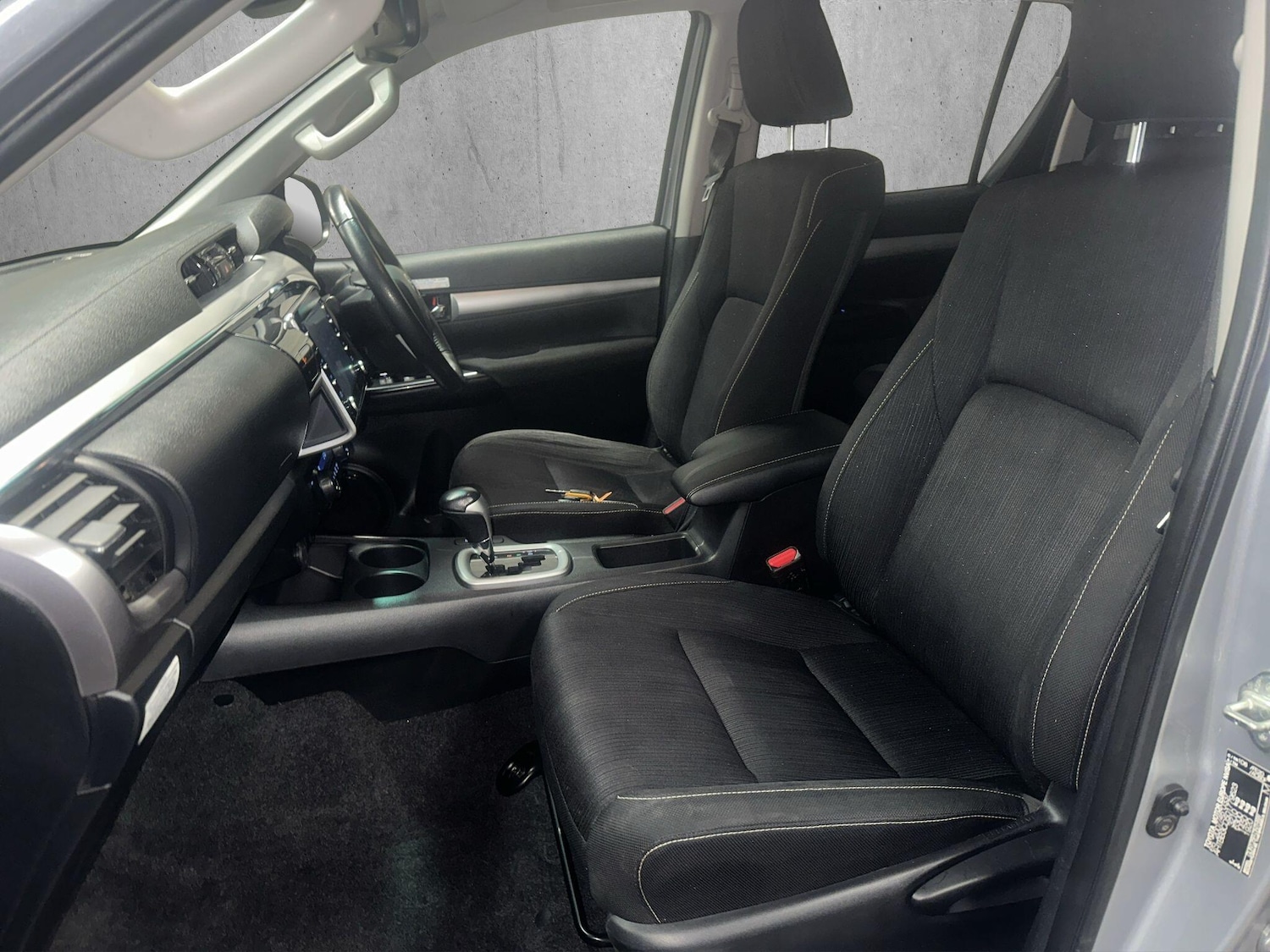Used Toyota Hilux 2022 for sale - 76327036: Photo 16