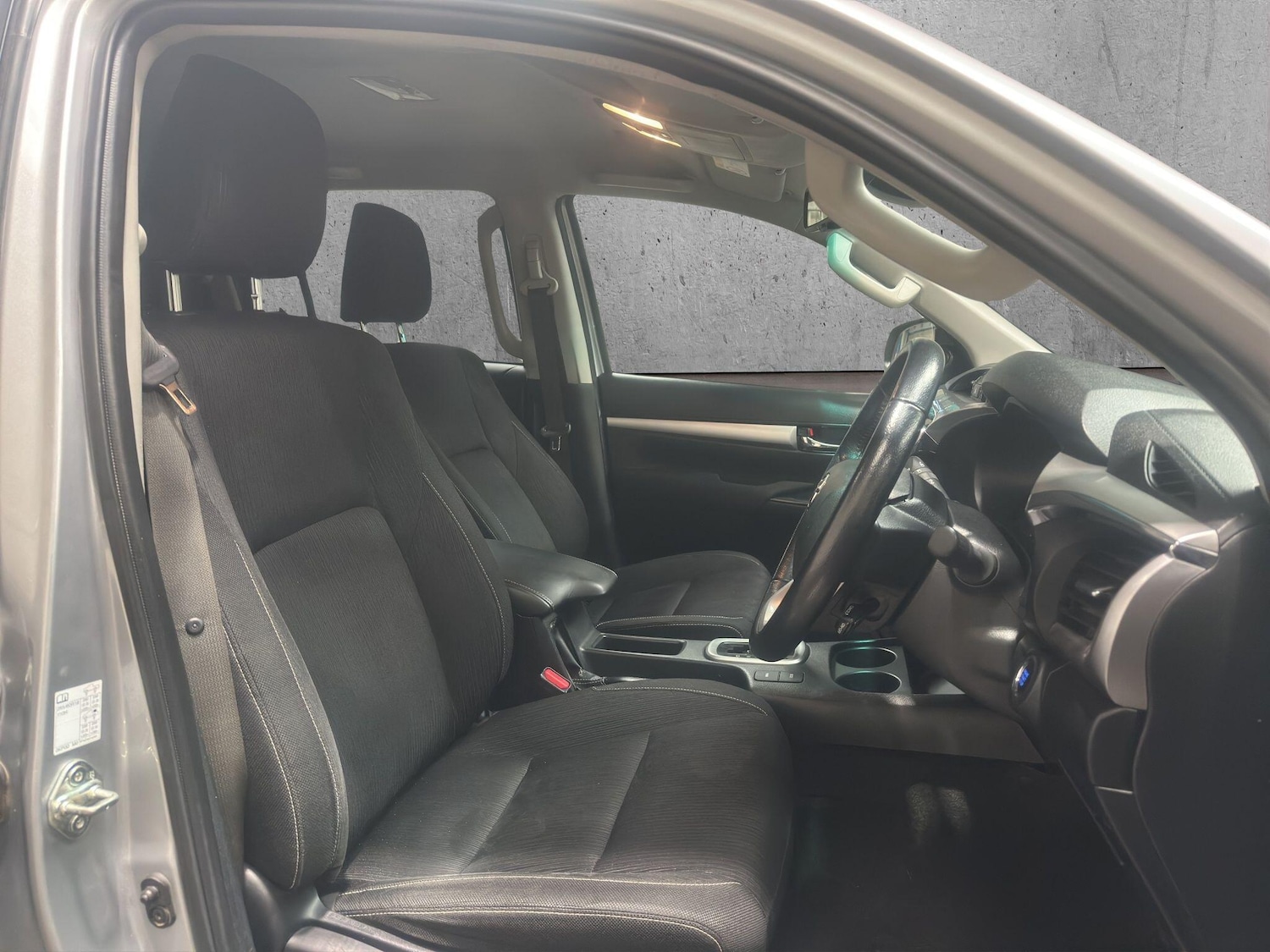 Used Toyota Hilux 2022 for sale - 76327036: Photo 4