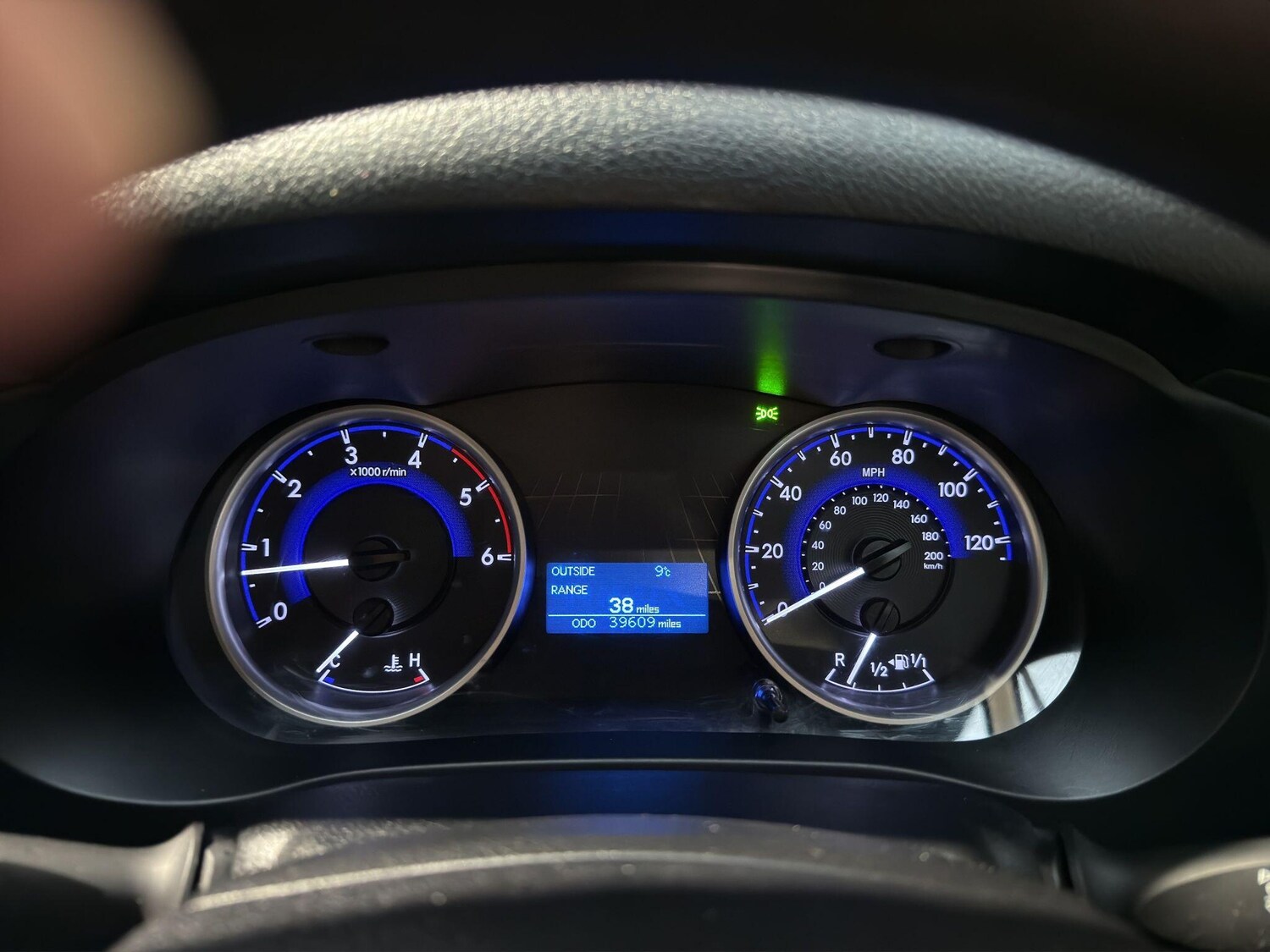 Used Toyota Hilux for sale - 77573821: Photo 11