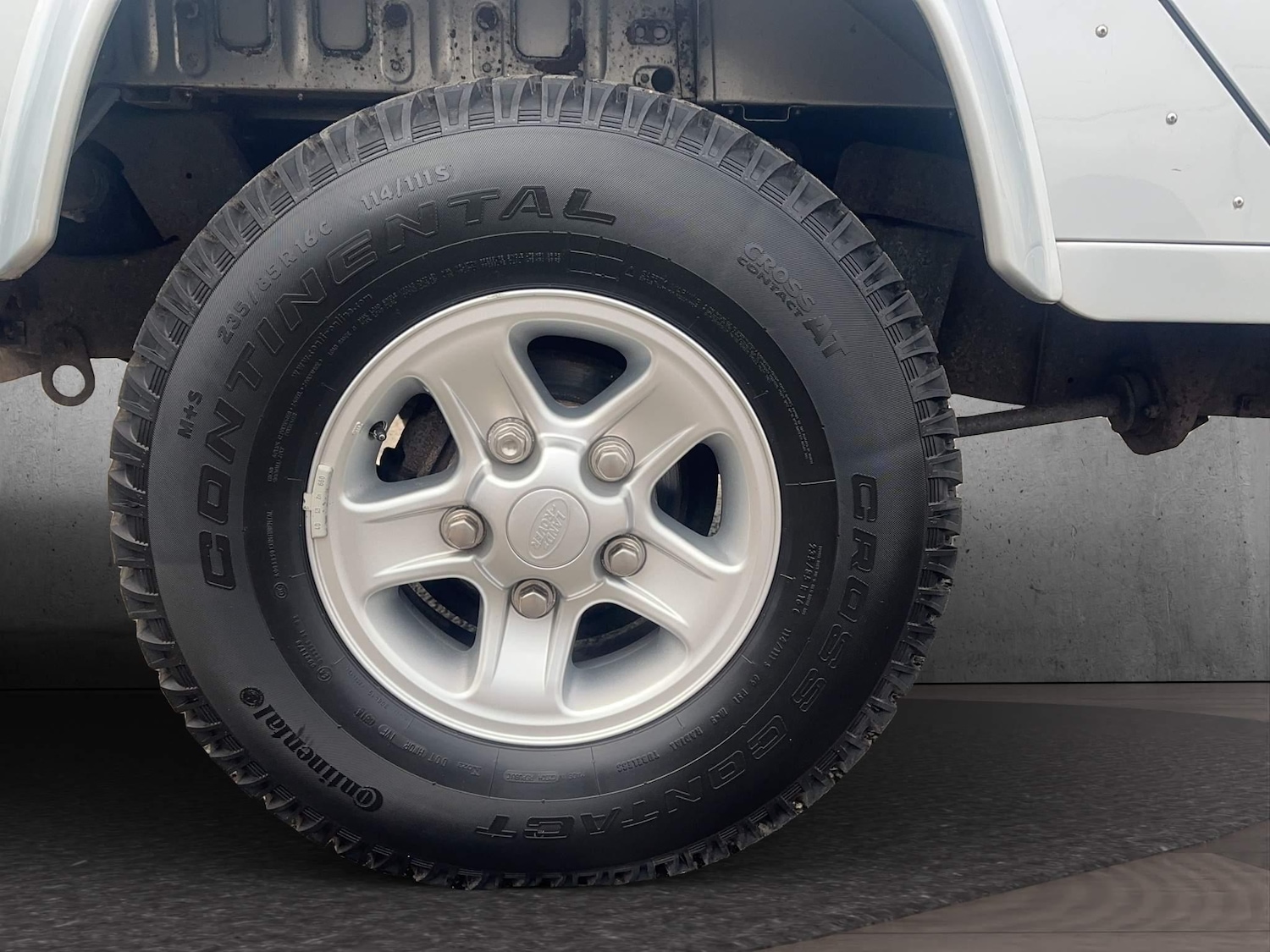 Used Land Rover Defender 2014 for sale - 76573107: Photo 19