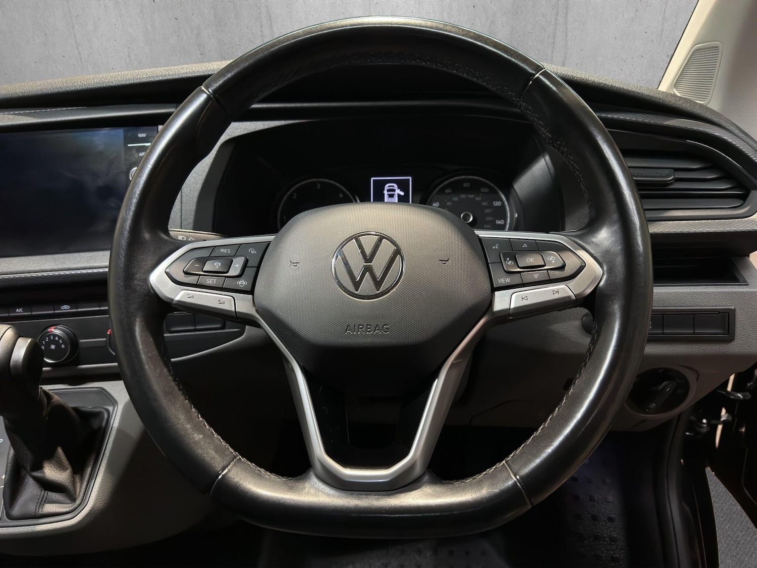 Used Volkswagen Transporter 2023 for sale - 76561811: Photo 11