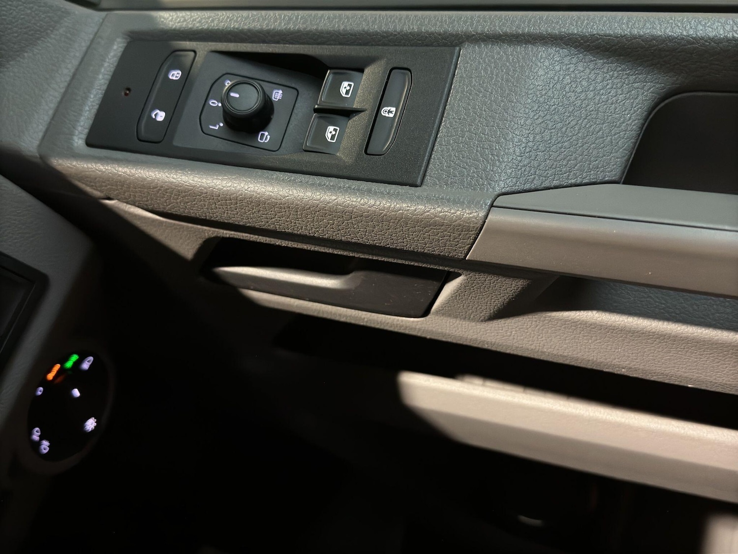 Used Volkswagen Transporter 2023 for sale - 76561811: Photo 13