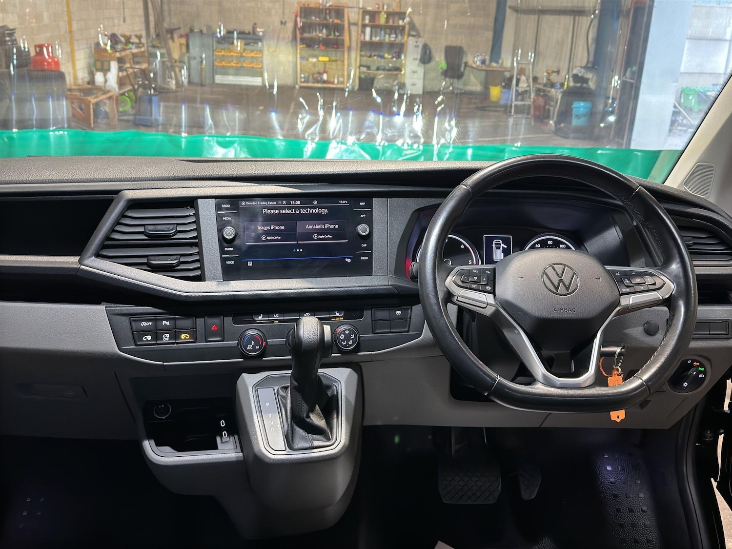 Used Volkswagen Transporter 2023 for sale - 76561811: Photo 4