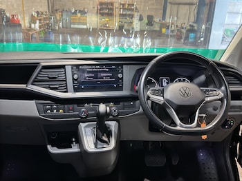 Used Volkswagen Transporter 2023 for sale - 76561811: Photo