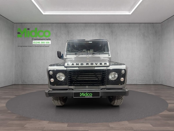 Used Land Rover Defender 110 2013 for sale - 74337060: Photo 2
