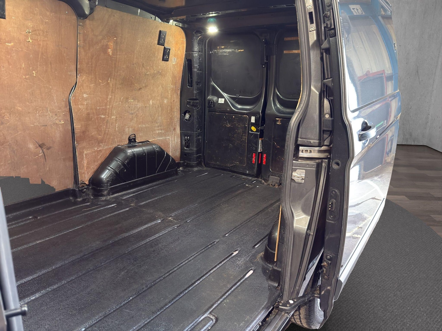 Used Ford Transit Custom 2015 for sale - 77537968: Photo 17