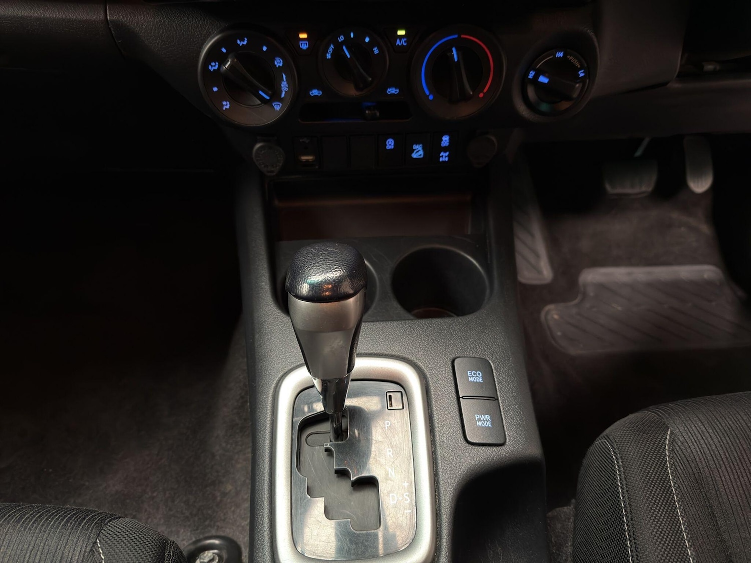 Used Toyota Hilux 2021 for sale - 77854240: Photo 17