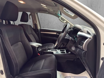 Used Toyota Hilux 2021 for sale - 77854240: Photo