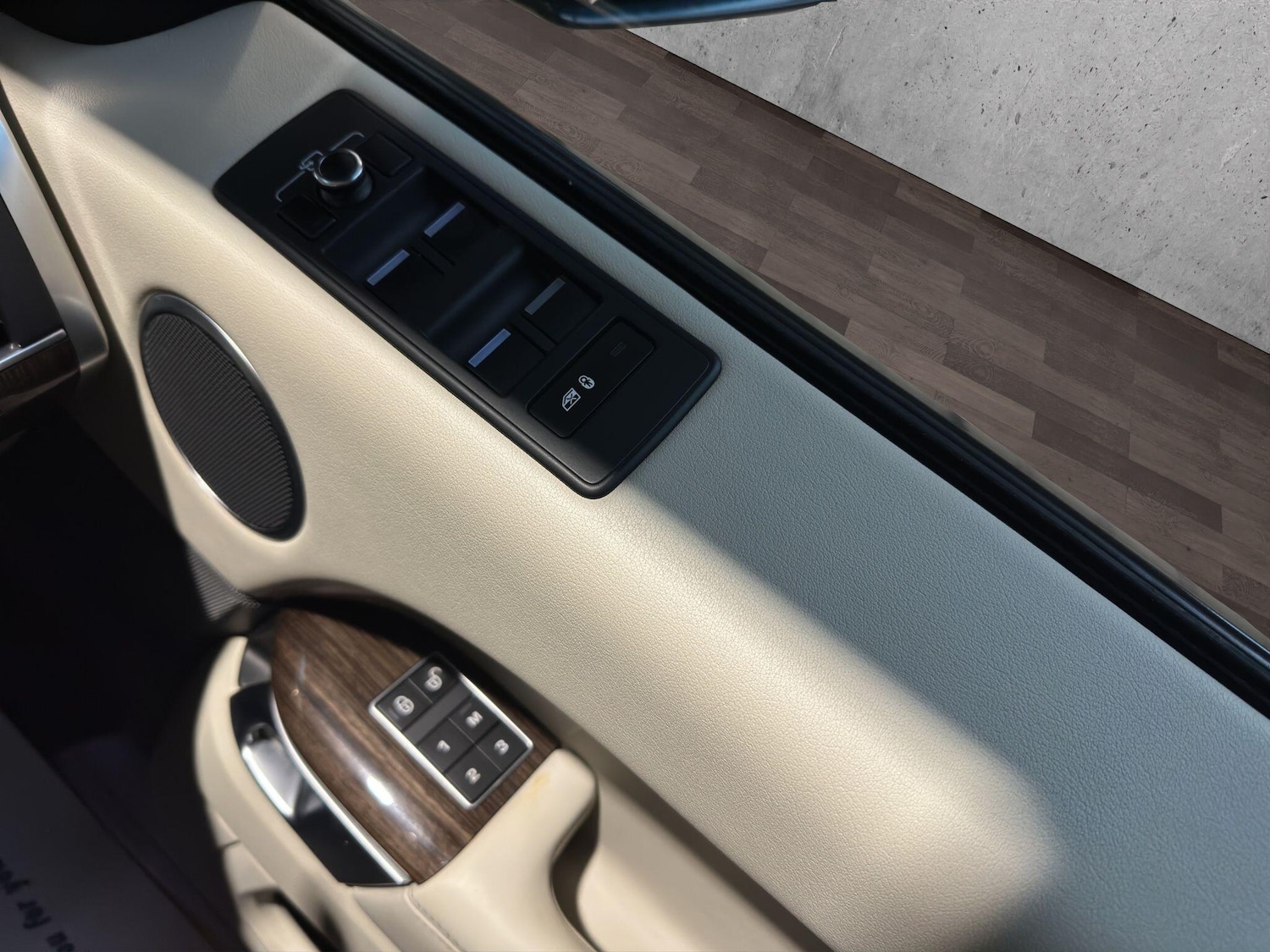 Used Land Rover Range Rover Sport 2015 for sale - 76634297: Photo 11